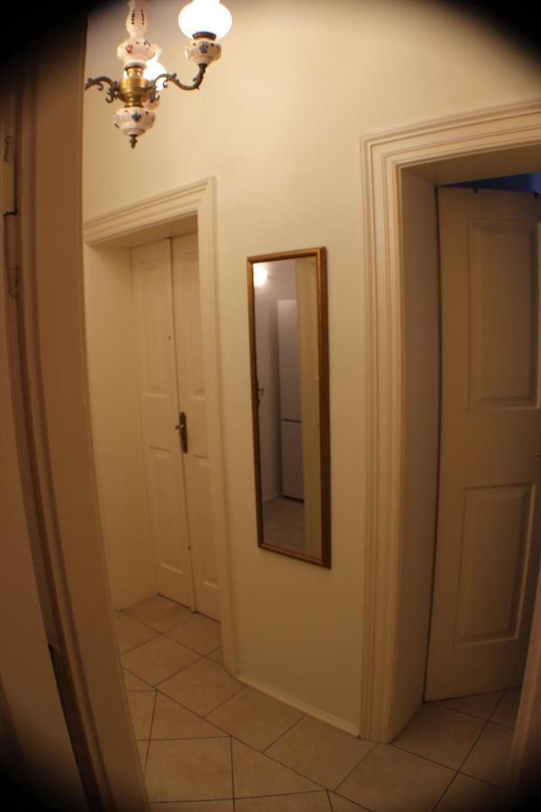 Adagio Theatre Apartment Split Ngoại thất bức ảnh